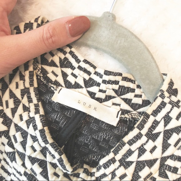 Lush ||  Black & White Pattern Sleeveless Dress - Picture 3 of 5